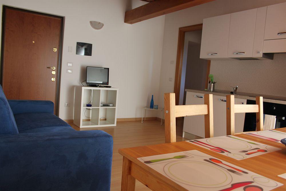Lakeside Holiday Resort 도마소 외부 사진